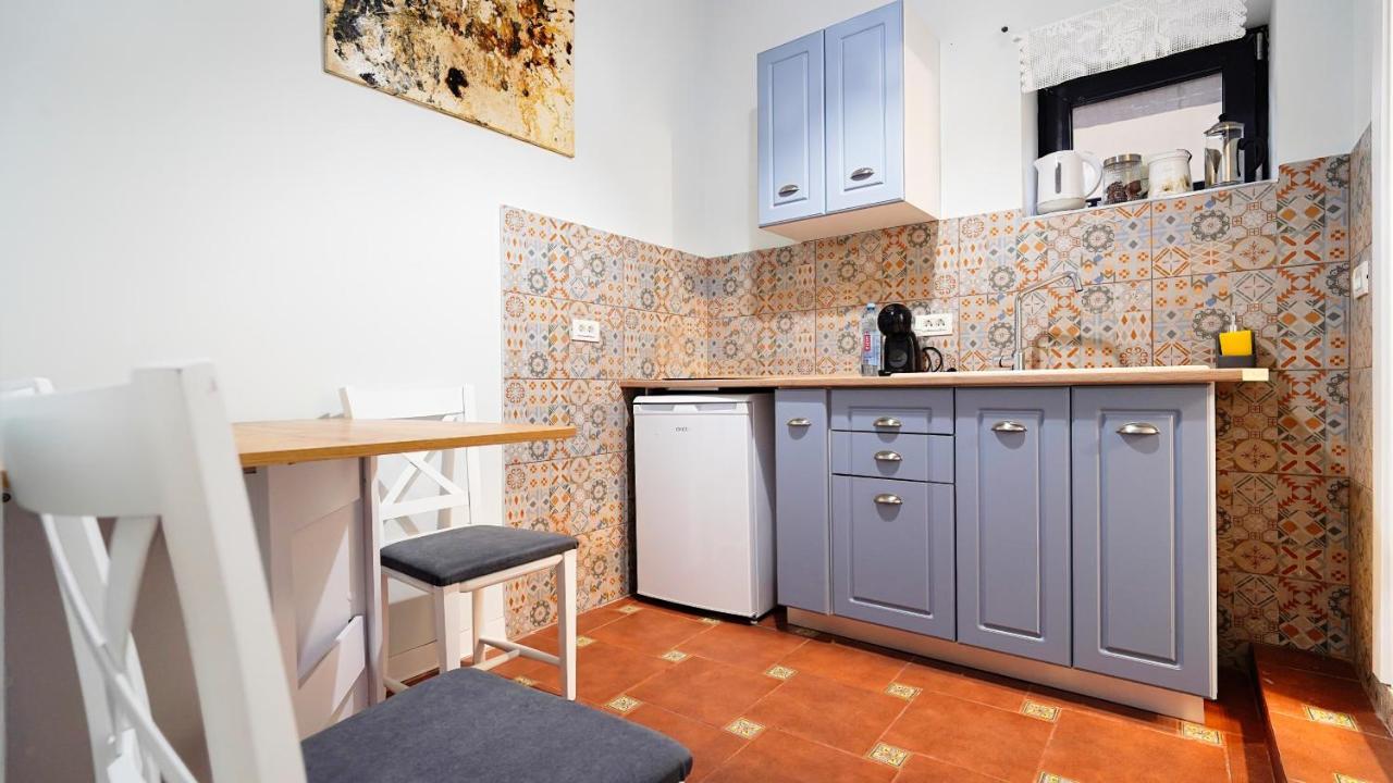 2 Bedroom Oldtown Mountain View Apartment With Private Terrace And High Ceilings Rooms Brașov Exterior foto