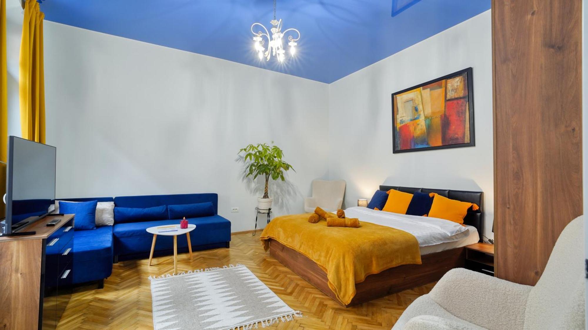 2 Bedroom Oldtown Mountain View Apartment With Private Terrace And High Ceilings Rooms Brașov Exterior foto